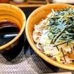 なぜ蕎麦にラー油を入れるのか。 秋葉原店 - 