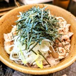 なぜ蕎麦にラー油を入れるのか。 秋葉原店 - 