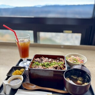 展望レストラン ル・ポン・ドゥ・シェル_0