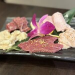 炭火焼肉 にく式 - ホルモン5種類