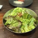 炭火焼肉 にく式 - ムンチサラダ