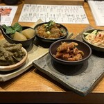 石垣島 炭火焼牛串&ホルモン ふじた - さきねえさんのおつまみ5種