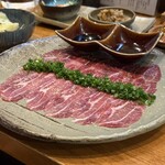 石垣島 炭火焼牛串&ホルモン ふじた - ツラミ刺し
