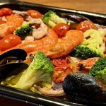 ロピア - 料理写真:ソフトシェルシュリンプ海賊パエリア