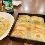 天津餃子 天津飯店の餃子専門店 - 海老チャーハン ＋ ごちそう五種盛り合わせ羽根餃子