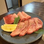 炭火焼肉 にく式 - 