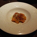 Salon de Patina - 豚トロと下仁田葱の燻製アマトリチャーナ