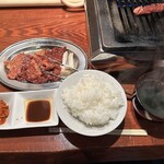 焼肉 三金 - 