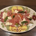 Italian Kitchen VANSAN 下関一の宮店 - カプレーゼリコッタ