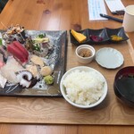 やまご食堂 - 刺身定食！
