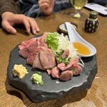 肉居酒屋 ホワイティー梅田 コマツバラファーム - 
