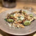 Carpe Diem - 旬の色々茸のソテーと半熟卵トリュフの赤ワインソース