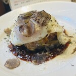 食堂Light - ジャンボ椎茸と黒トリュフの肉詰めサルシッチャ