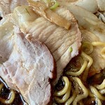 らーめん亭 赤門 - 食べ進める！