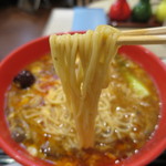 中国麺家 - 激辛酸辣湯麺リフトアップ