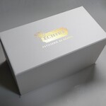 エシレ パティスリー オ ブール - 箱