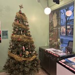 MILLION DOLLAR ICECREAM PARLOR - 