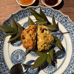 枸杞 - 上海蟹の姿蒸し　左→メス　右→オス