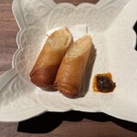 枸杞 - 毛蟹の春巻　自家製豆板醤を添えて