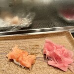 稲城 ヨロシク寿司 - 赤貝