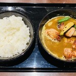 CoCo壱番屋 - 料理写真:「ローストチキンスープカレー」1,110円税込み♫