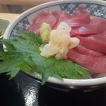 市場食堂 駅前 - 本マグロ赤身丼並盛