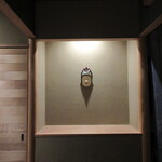 橦木町 しみず - 店内に入る