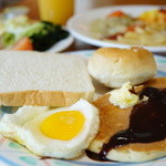 Le Premier - American Lunch Buffet ($14.95)