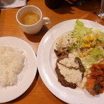 イタリアンカジュアルダイニング何駄感駄 - 日替わりランチ　豚肉粒マスタード風味　サーモンエスカベッシュ　ライス小　1,080円