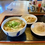 ふるかわうどん - 料理写真:かけうどん、おにぎり、とりてん