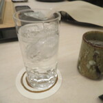 天一 - 先ずは氷水とお茶