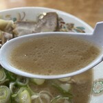 オーモリラーメン - スープ