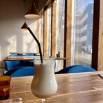 天然酵母の食パン専門店 つばめパン ＆Milk - 