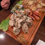 シュラスコ 肉寿司食べ放題 夜景肉バル サルーテジャポン - 