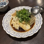 口福菜 亀吉 - ピータン 搾菜 豆腐の香港式冷奴 980円