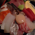 和食Dining　うお座 - 海鮮丼御膳 ¥980 の海鮮丼