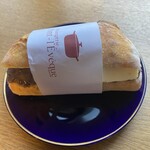 ポンレヴェック - あんバターサンド
      50秒レンチンして食べたら
      美味しかったぁ♡