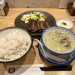 味の牛たん 喜助 - 特切り厚焼定食