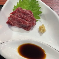 馬刺しと焼き鳥 グルマン三年坂 - 