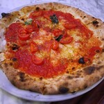 PIZZERIA CAPOLI - 真のナポリピッツァ認定のマリナーラ