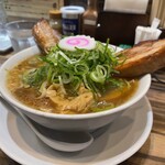 焼豚中華そば 啜る - 