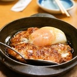 千住の永見 - 2014.12 鳥軟骨つくね焼 温泉卵付（470円）