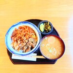 やぶ善 - ■ 牛丼、980円