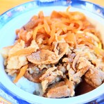 やぶ善 - 丁寧な仕込みが成された、良質な牛肉。