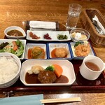 グリル満天星 麻布十番 - オールスター御膳　　トレーにみっちり☆