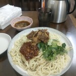 麻辣牛肉麺