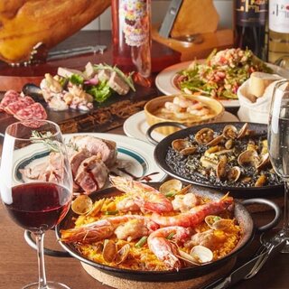 本格スペイン料理を堪能できるコースは4,400円(税込)～