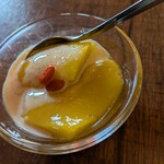 中国料理 隆 - つるんと甘くなく食べやすいマンゴープリン