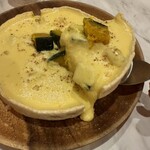 シカゴピザ＆スフレオムレツ Meat&Cheese ARK2nd 新宿店 - 