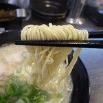 Ichiyouken - 細麺ストレートでスープとのバランスも良いです